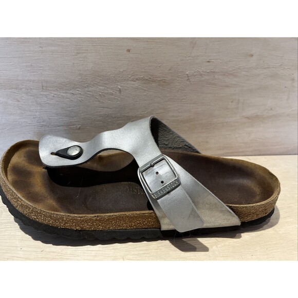 Birkenstock Gizeh Silver Sandal Slip on Shoe Womens Size 41 US 10 10.5 - Picture 7 of 9
